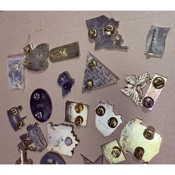 Lot 22 LIONS CLUB INTERNATIONAL Pins Various Locations Including Australia - Picture 10 of 10